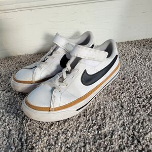 Kids Size 3Y Nike Court Legacy White/Black Low Top Sneakers